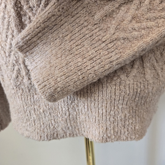 Jason Wu Cable Knit V Neck Sand Sweater. Size Medium - Picture 6 of 11